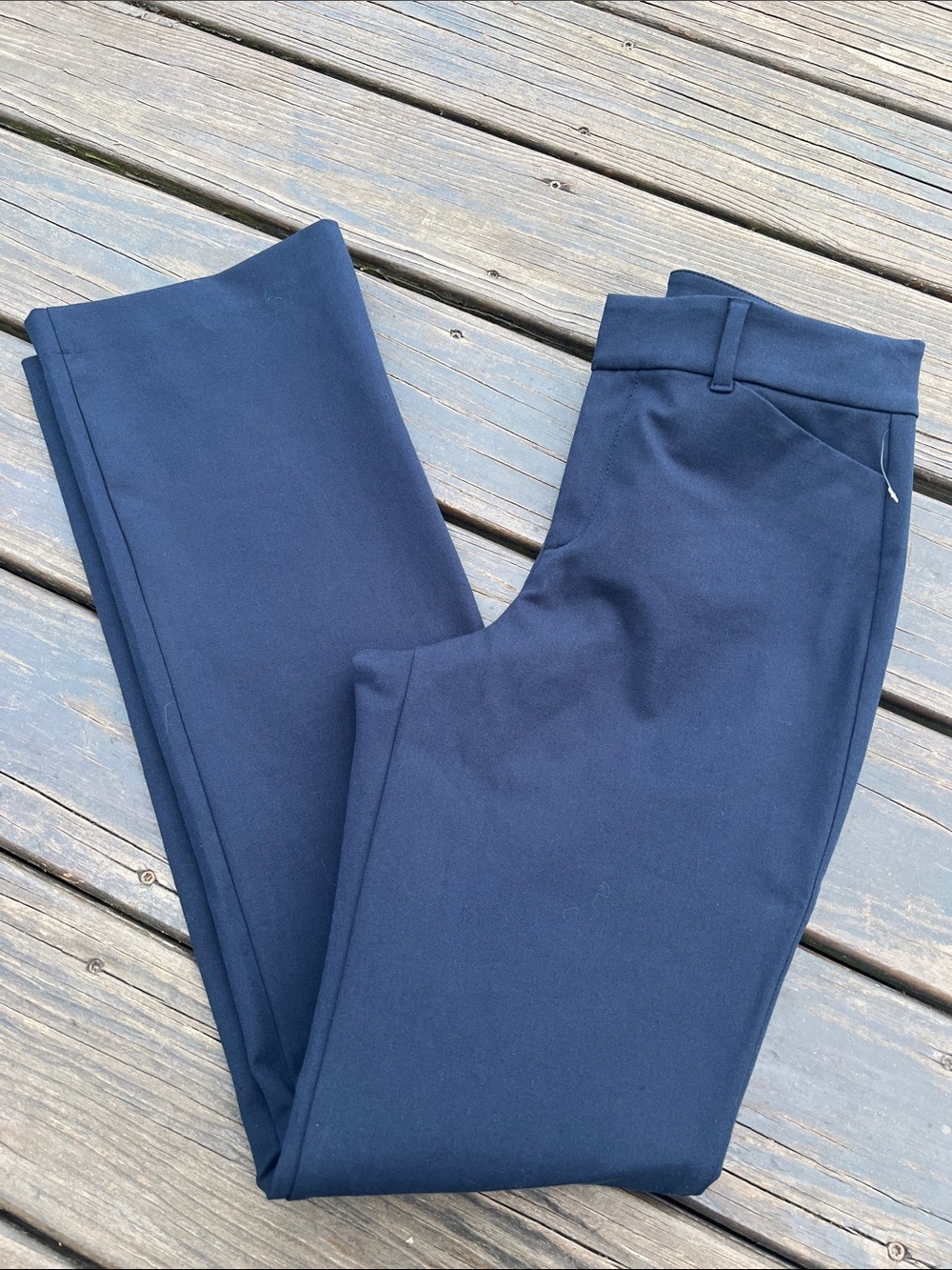 Old Navy Pixie High-Rise Pants in Navy
Size 6T